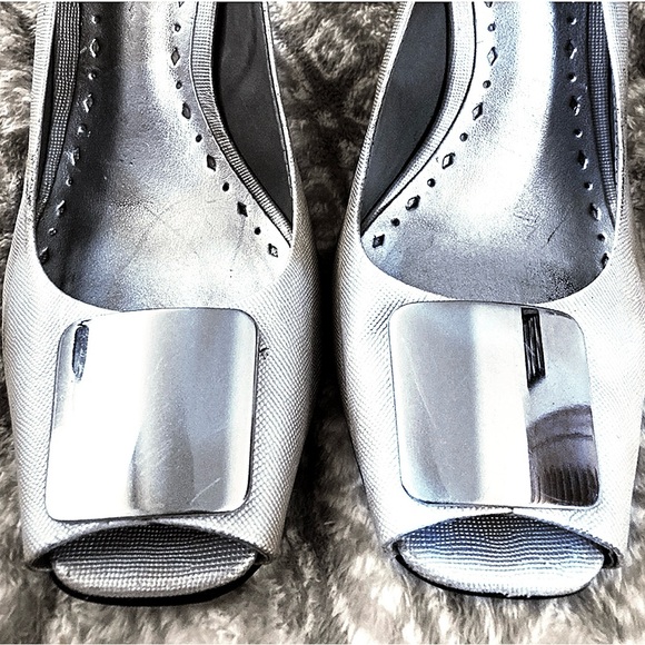 BCBG Silver Slingback Stiletto Sandal - Picture 11 of 12